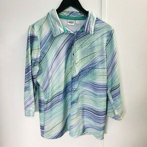 Zenergy Golf by Chico's Lime Green Blue White Activewear Top Sz 2 L Snap Buttons